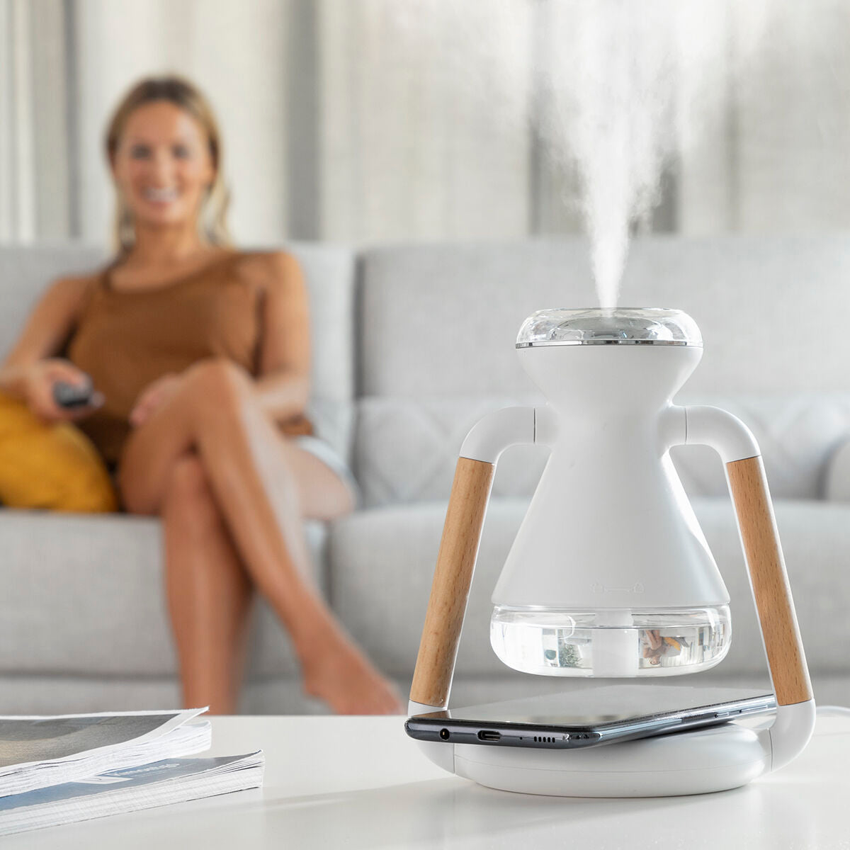 🌿⚡DESKORO |  Chargeur Sans Fil 3-en-1, Diffuseur d’Arômes et Humidificateur Misvolt InnovaGoods – Bien-être et Technologie Réunis
